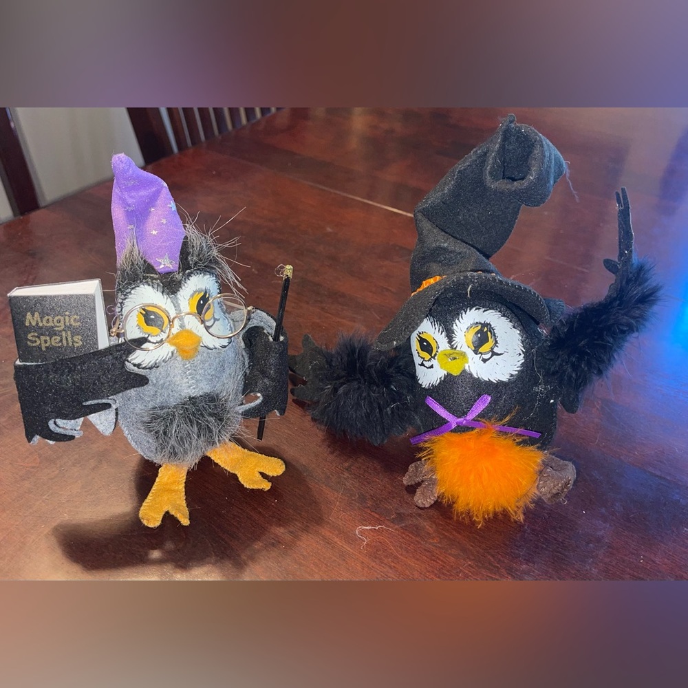 Set Of 2 Annalee Halloween 5" Wizard Owl with Book Of Magic Spells & Wand